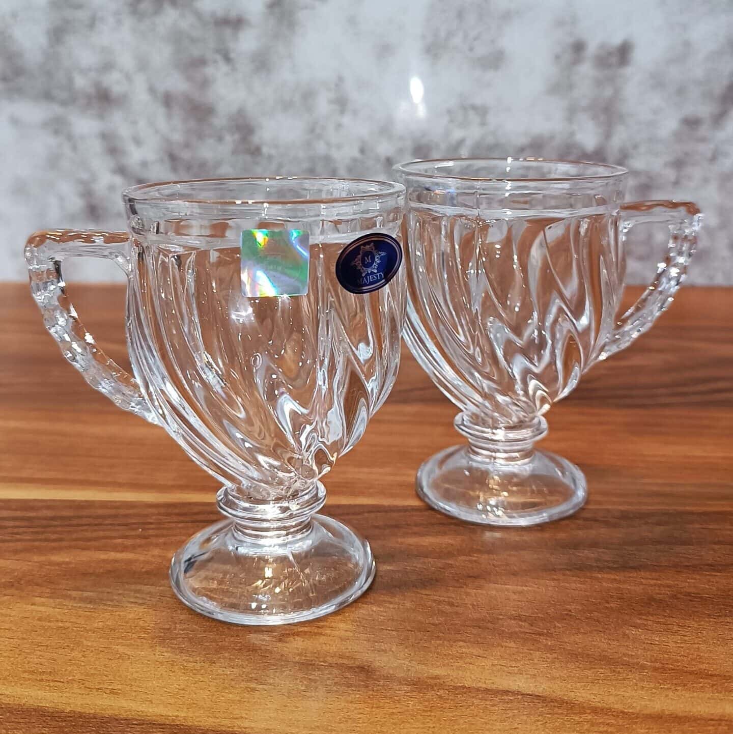 فنجان پایه بلند تولیپ