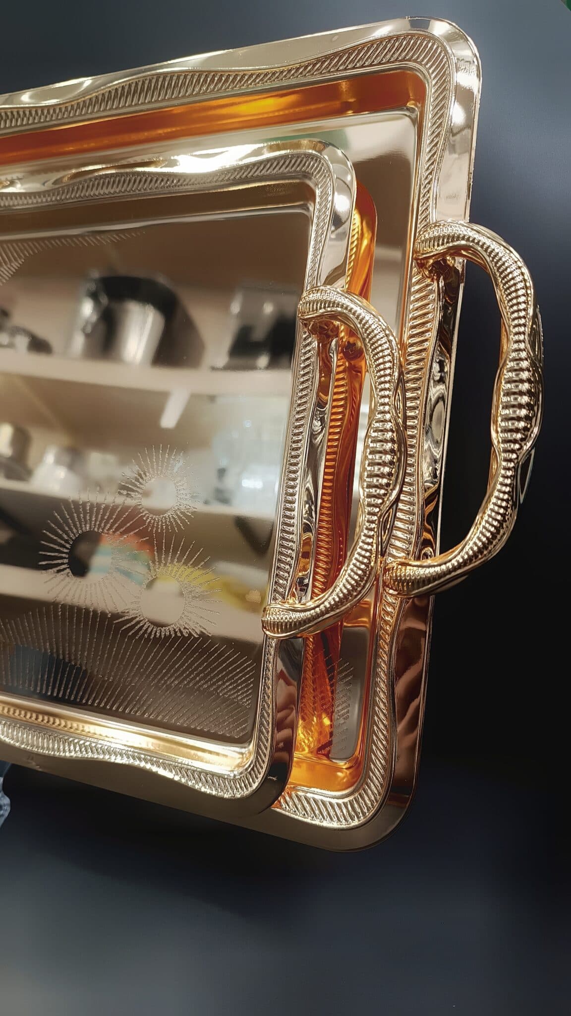 سینی استیل جفتی طلایی طرح رز thumbnail 3