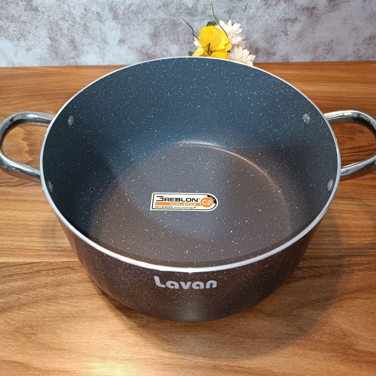 قابلمه گرانیتی سایز 28 لاوان مدل تیتان طوسی thumbnail 4