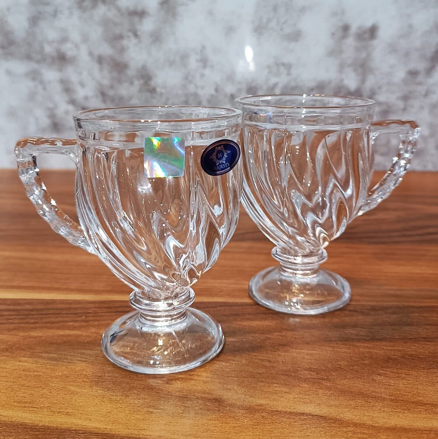 فنجان پایه بلند تولیپ