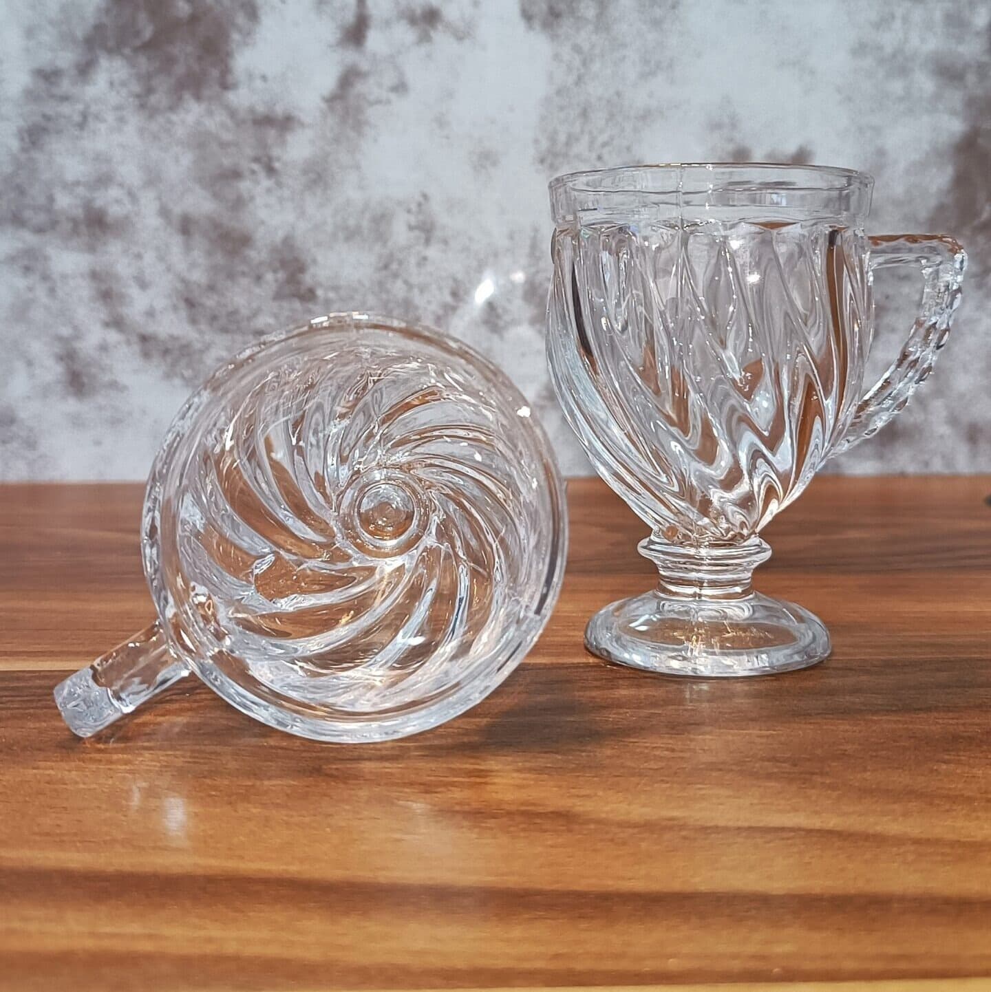 فنجان پایه بلند تولیپ thumbnail 2